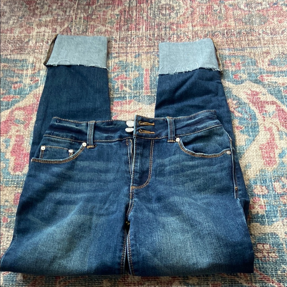Indigo Blue Ankle Cropped Jeans in Classic Blue